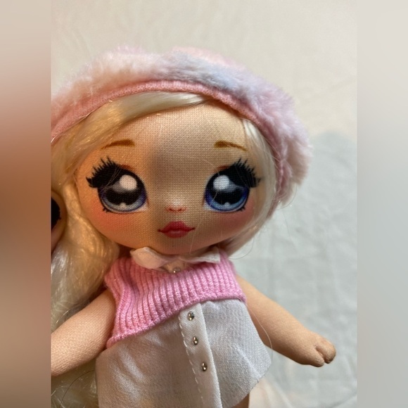 Na! Na! Na! Surprise 2-in-1 Paula Purrfect Fashion Doll Series 4 (No Shoes) - Picture 6 of 7